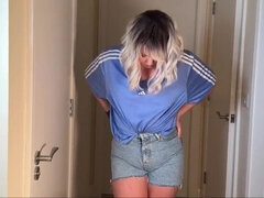 Hd, Jeans, Mère que j'aimerais baiser, Pisser, Public, Serré, Toilettes, Mouillée