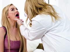 Anaal, Grote mammen, Blond, Vingeren, Lesbisch, Verpleegster, Geschoren, Mager