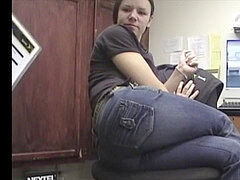 Пердеж, Унижение