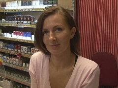 Schönheit, Blasen, Braunhaarige, Hundestellung, Handjob, Natürlichen titten, Öffentlich, Rasiert