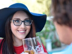 Amateur, Gros cul, Sucer une bite, Brunette brune, En levrette, Robe, Poilue, Secrétaire