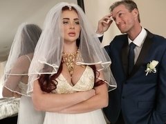 Gros cul, Gros seins, Sucer une bite, Éjaculer dans la bouche, Robe, Lingerie, Rousse roux, Nénés