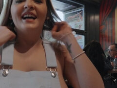 Amateur, Chica, Cuarto de baño, Rubia, Mamada, Morena, Polla, Paja con tetas