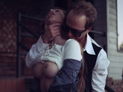 Bruinharig, Rondborstig, Hondjeshouding, Hd, Natuurlijke tieten, Klein, Kut duiken, Tiener