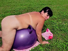 Leie, Arsch, Grosse titten, Spermaladung, Dildo, Bauernhof, Spassig, Hardcore
