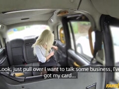 Anal, Sucer une bite, Voiture, Éjaculation interne, En levrette, Léchez, De plein air, Pov