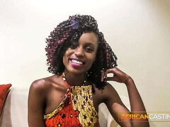 Africain, Gorge profonde, En levrette, Noir ébène, Fait maison, Interracial, Léchez, Réalité