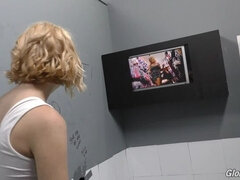 18 jahre, In den arsch, Blondine, Aufs gesicht abspritzen, Schwanzloch, Behaart, Jungendliche (18+)