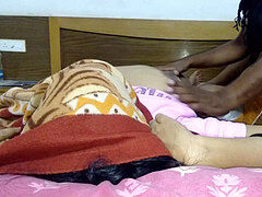 Ontmaagden, Eerste keer