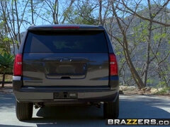 Blonde, Sucer une bite, Voiture, Gorge profonde, Branlette thaïlandaise, Lingerie, De plein air, Public