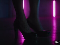 Gebondenheid, Pop, Sperma in gezicht, Fetisj, 1 man 2 vrouwen, Latex, Kut duiken, Trio