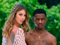 Amateur, Anal, Culo grande, Verga grande, Bikini, Morena, Flaco, Tetas