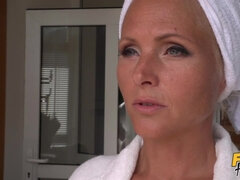 Chica, Bisexual, Rubia, Loco, Penetracion con dedos, Lamidas, Coño, Mojado