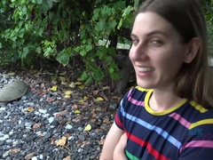 Amateur, Sucer une bite, Doigter, Branlette thaïlandaise, Petite amie, Poilue, De plein air, Chatte