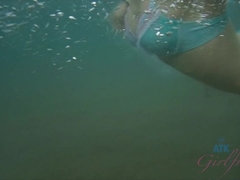 Amateur, Cul, Bikini, Brunette brune, Petite amie, Pov, Rasée, Fumer