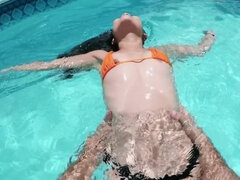 Asiatisch, Grosser schwanz, Schwanz, Aufs gesicht abspritzen, Im freien, Pool, Jungendliche (18+)