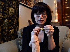 Sucer une bite, Homme nu et filles habillées, Preservatif, Instruction, Mère que j'aimerais baiser