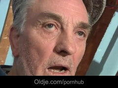 Pijpbeurt, Bruinharig, Hondjeshouding, Hd, Rijpe lesbienne, Mager, Tiener, Trio