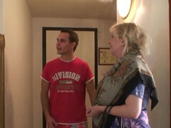 Gros seins, Blonde, Sucer une bite, Plantureuse, Tchèque, En levrette, Mature, Réalité