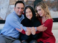 Cul, Sucer une bite, Queue, En levrette, 2 femmes 1 homme, Branlette thaïlandaise, Adolescente, Plan cul à trois