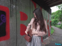 Pijpbeurt, Schattig, Naakt, Natuurlijke tieten, Openbaar, Student, Tieten likken, Nat