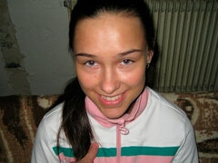 Adorable, Grosse bite, Brunette brune, En levrette, Seins naturels, Maigrichonne, Adolescente, Nénés