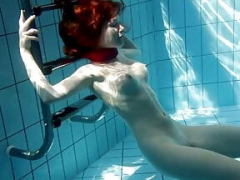 18 años, Morena, Erótico, Desnudo, Ruso, Sexo soft, Tetas, Bajo el agua