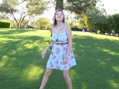 Acercamiento, Vestido, Extremo, Tacones, Masturbación, Orgasmo, Público, Juguetes