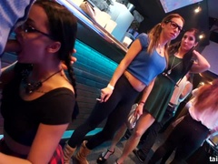 ブロンド, フェラチオ, 衣服着たままセックス, 人形, パーティ, オマンコ, 女子高生, フェラする