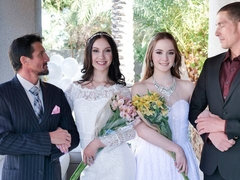 Mamada, Morena, Semen en la boca, Estilo perrito, Pajear, Orgía, Flaco, Adolescente