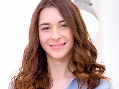 Enthousiasteling, Anaal, Grote mammen, Bruinharig, Hardcore, Latijnse vrouw, Natuurlijke tieten, Tatoeage