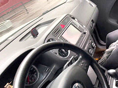 Public blowjob, outside blowjob, blasen im auto