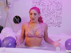 Amerikaans, Kont, Badkamer, Pijpbeurt, Sperma in gezicht, Monster, Twee staartjes, Douche