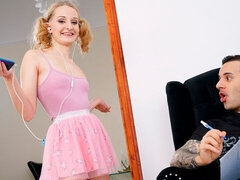 Anal, Gros cul, Blonde, Robe, Doigter, Pigtail, Rasée, Adolescente