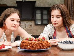 18 años, Culo grande, Tetas grandes, Lesbiana, Masturbación, Coño, Afeitado, Estriptis