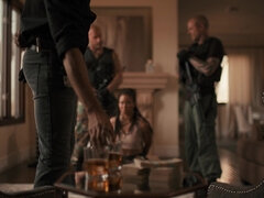 2 femmes 1 homme, Hard, Embrassement, Chatte, Cheveux courts, Fessée, Tatouage, Plan cul à trois