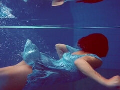 Bikini, Piscina, Público, Ruso, Traje de baño, Adolescente, Tetas, Bajo el agua