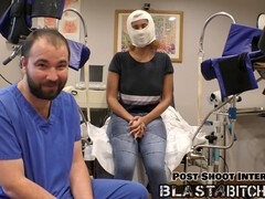 Américain, Derrière les coulisses, Éjaculation interne, Médecin, Robe, Doigter, Orgasme, Chatte