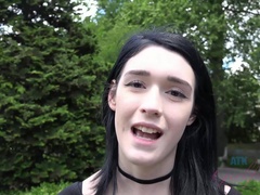 Leie, Stiefel, Pov, Öffentlich, Muschi, Rasiert, Kurzes haar, Titten