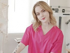 Amerikanisch, Grosser schwanz, Blondine, Blasen, Krankenschwester, Orgasmus, Pov, Abendanzug