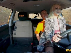 Минет, В машине, Член, Натуральные сиськи, Крошечные, От первого лица, Чулки, Сиськи