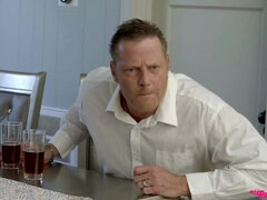 Gros seins, Blonde, Brunette brune, Petite amie, Seins naturels, Mamelons, Petite femme, Pute