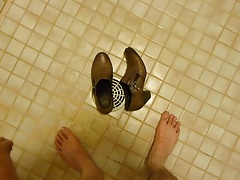 Piss in wifes brown work shoe