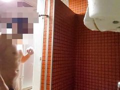 Dude Jerk off in gym public shower