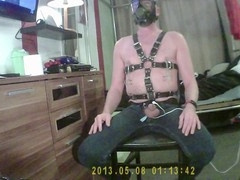 Gay hunk gets a steamy handjob from a bear master