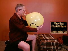 76) Smiley Balloon Pt 2 plus 2 Small Pops - Balloonbanger