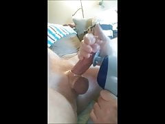 Vibrator Hand Job (no cum)