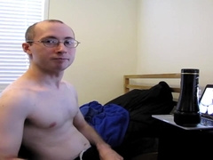 Hetero Fellow attempts to Fap to Homosexual Pornography