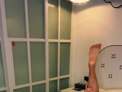 Lure the housrkeeper Utter flick