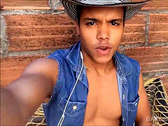 latin lad Jason Ben bashes Off